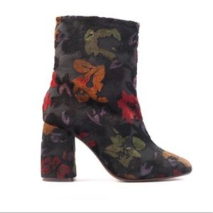 BOOTIES by Ethem Filanda